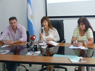 Presentaron la gu�a de coberturas y servicios del IPS 