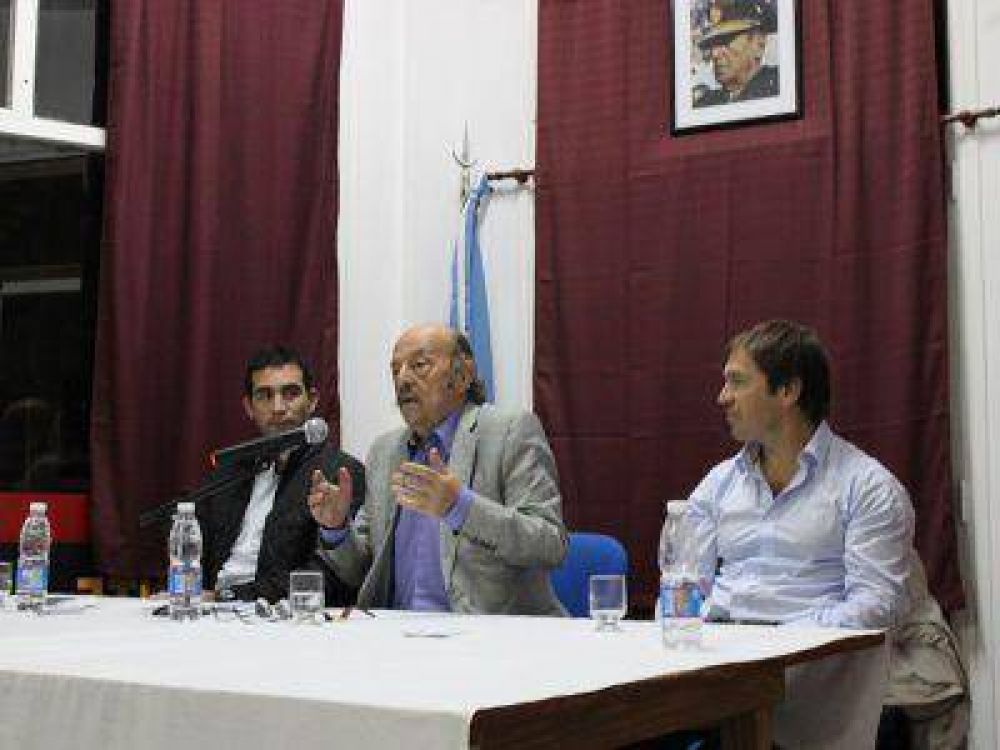 JULIO B�RBARO : �EL PERONISMO ES REBELD�A�