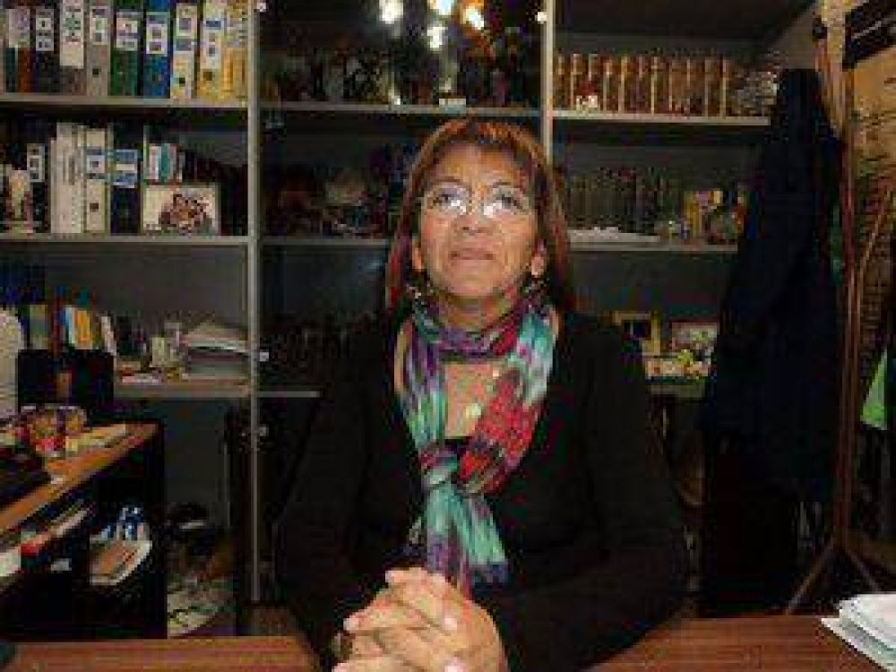 Para la titular de ATSA Jujuy, los funcionarios del gobierno de Fellner son �unos irresponsables� y �unos verdaderos hip�critas�