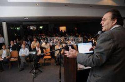 Miner�a anunci� la firma de la Declaraci�n de Impacto Ambiental de Sal de Vida