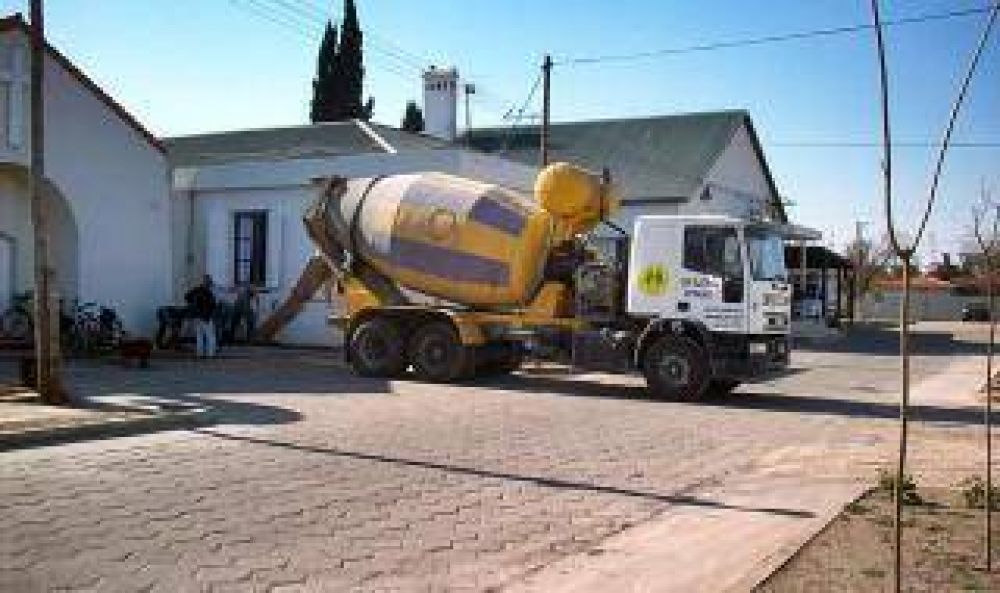 Intendente Zurro anunci� nuevas obras para el Hospital de Pehuaj�