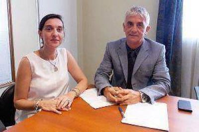 Los ministerios de Salud y Educaci�n firman acuerdo para reducir el sedentarismo 