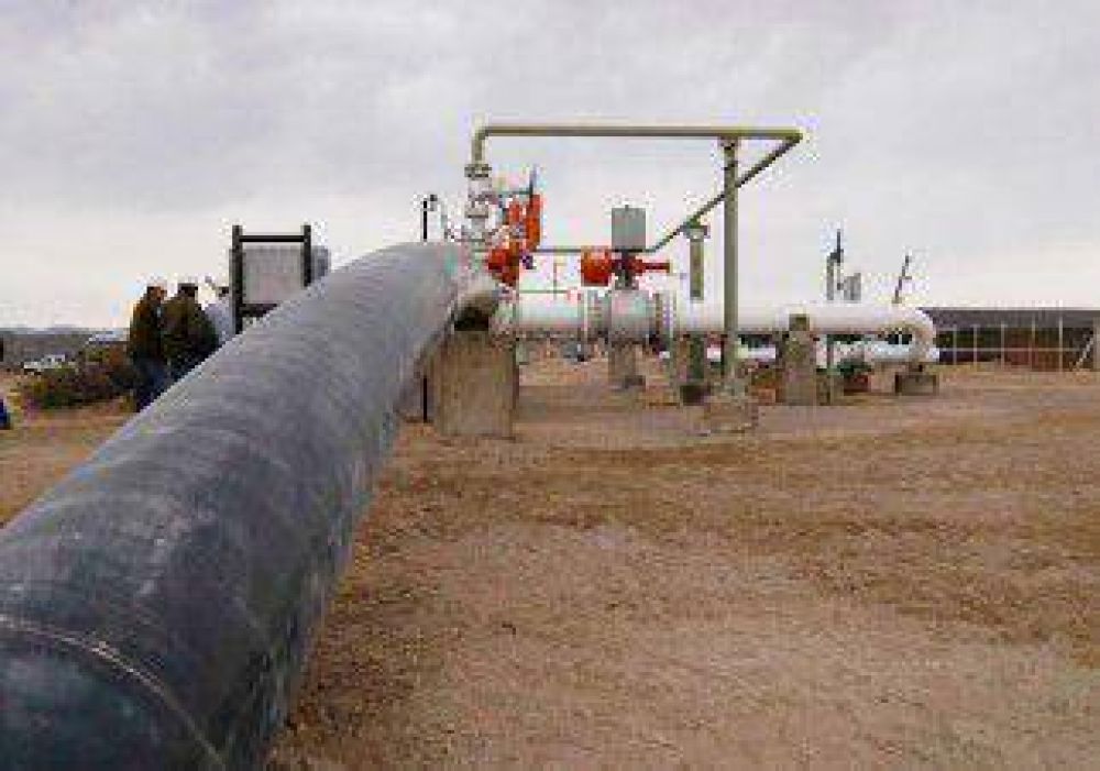 La lluvia oblig� a interrumpir la producci�n de gas y petr�leo 