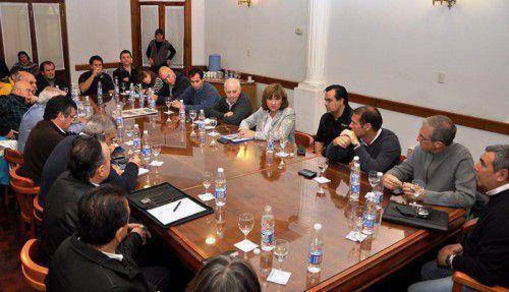 Eval�an c�mo ser� la asistencia para la reconstrucci�n
