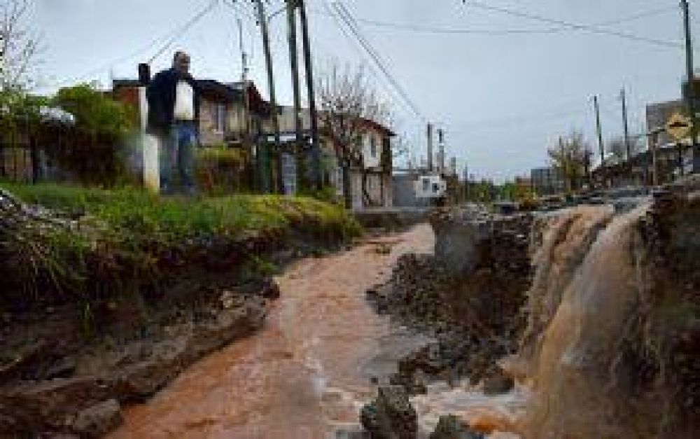 Vecinos de Colonia Nueva Esperanza piden agua potable