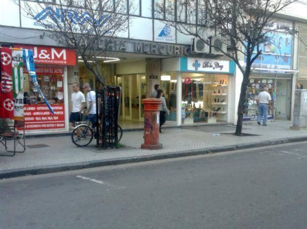 Susto por denuncia de escape de gas en una galer�a del microcentro rosarino