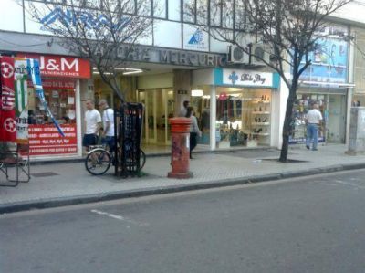 Susto por denuncia de escape de gas en una galer�a del microcentro rosarino