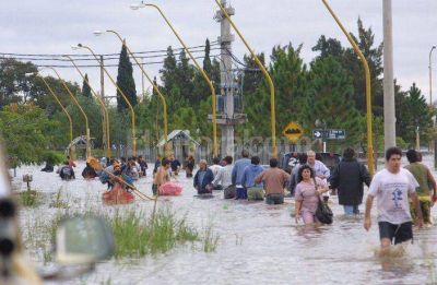 Rechazan un pedido para que prescriba la causa "inundaciones"
