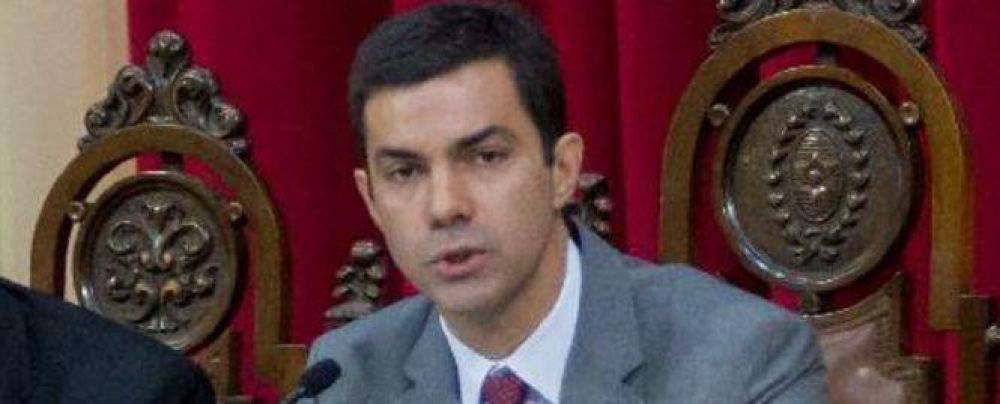 �El que trabaja cobrar� su salario y el que no trabaja no lo har�
