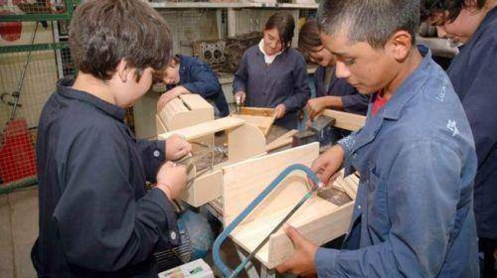 Escuelas T�cnicas de Misiones recibir�n recursos del INET