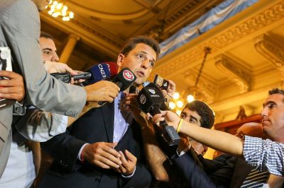 Massa: �Hacer piquetes para forzar el paro es una locura�
