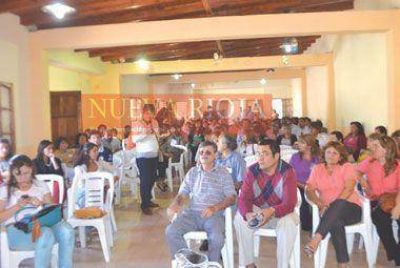 AMP se re�ne en asamblea y puede resolverse el conflicto
