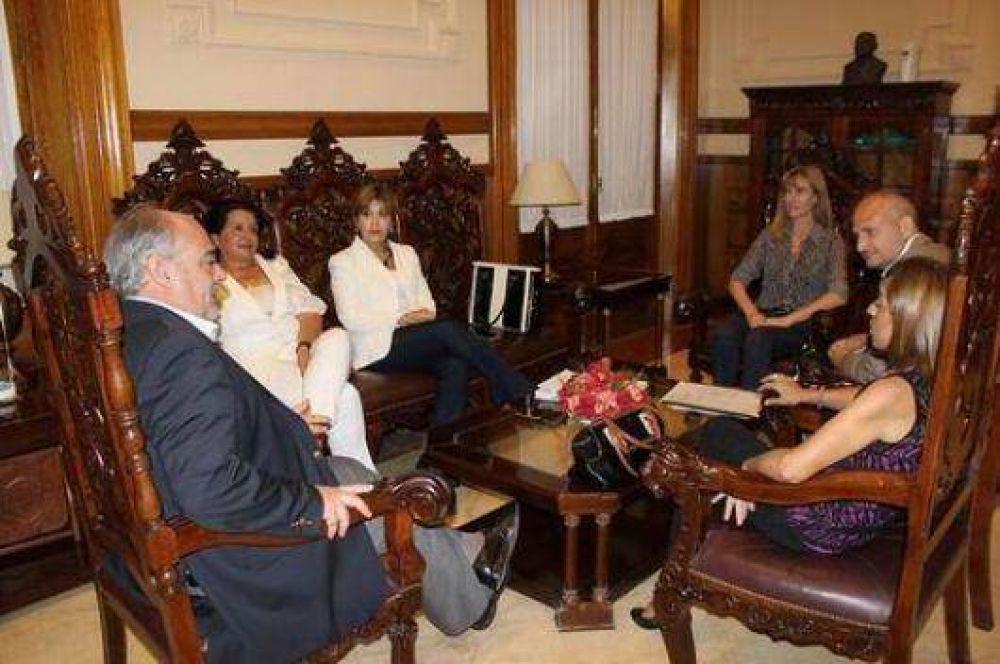 Ricardo y legisladores, mano a mano