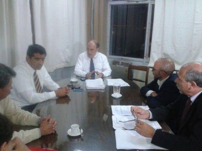 Instan al Municipio y a la UTA a respetar la ley y garantizar el servicio m�nimo