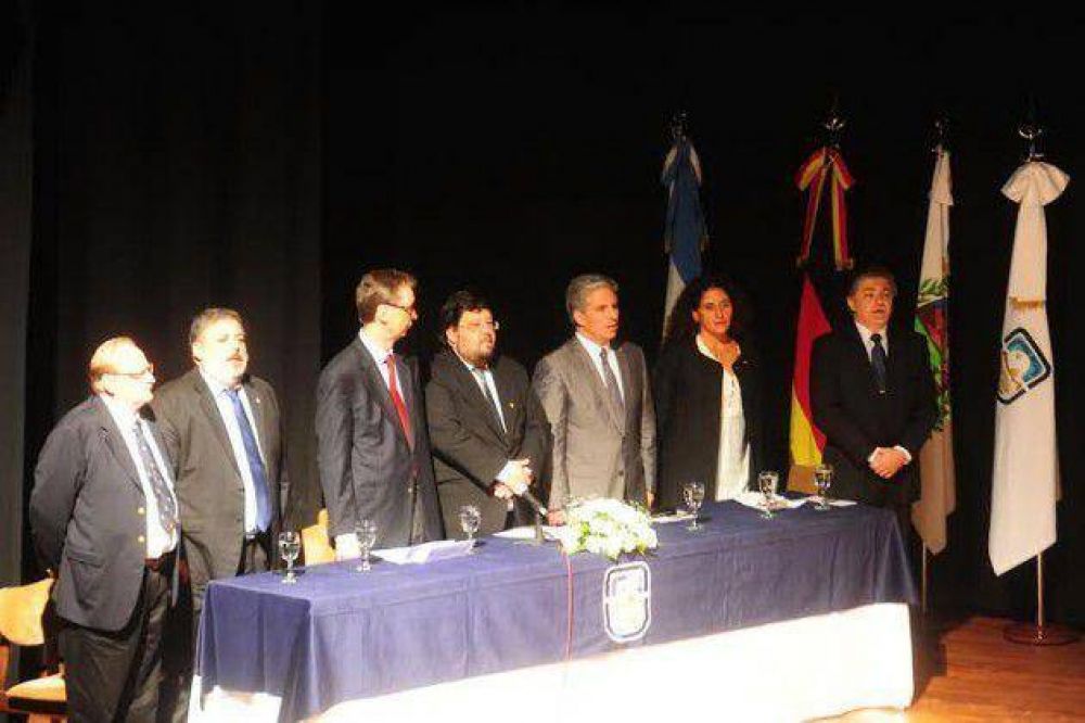 El gobernador presente en la UNSL