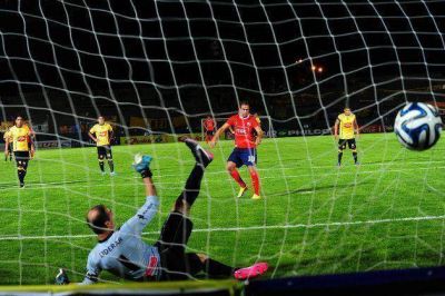 Independiente gole� 4 a 2 a Santamarina