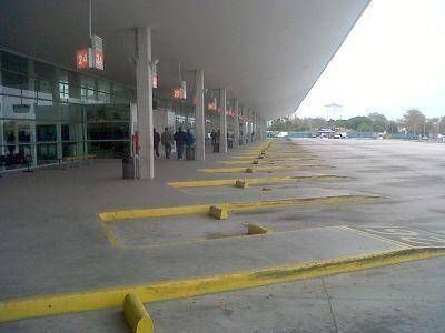 Dispar adhesi�n de los gremios locales al paro nacional de hoy