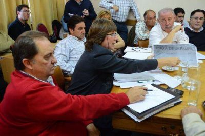 "Inarco no cumpli� y el gobierno hizo la vista gorda", dijo la diputada Giorgis