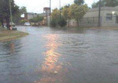 Pinedo dijo que el municipio �hizo una obra impresionante en canalizaciones�