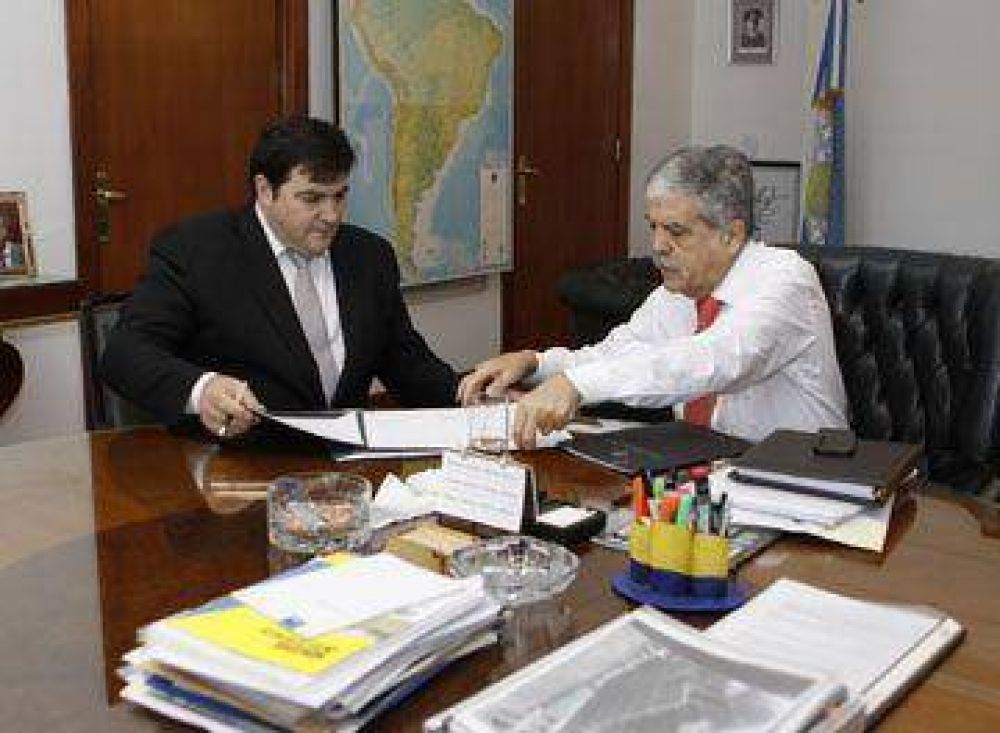 Se congelan tarifas el�ctricas y financian obras por $ 200 millones