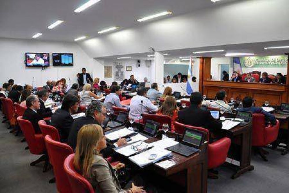 Se estableci� el car�cter de pr�ctica abusiva para el cobro de adicionales por carga virtual