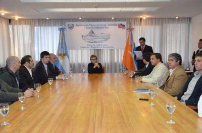 Los Municipios recibieron quir�fanos m�viles enviados por la Naci�n