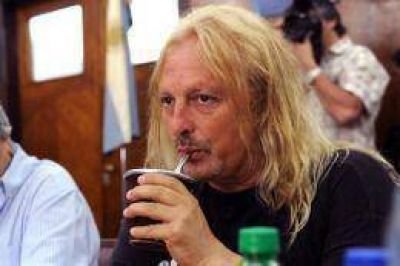 "Estar con Barrionuevo me revuelve el est�mago", dijo Sobrero