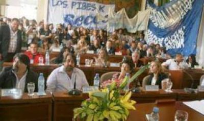Ins�lito: Concejales massistas de Ensenada se plegaron al paro de Moyano y Barrionuevo y no fueron a la sesi�n