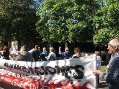 Basta de Inundaciones dijo presente en la sesi�n del Concejo