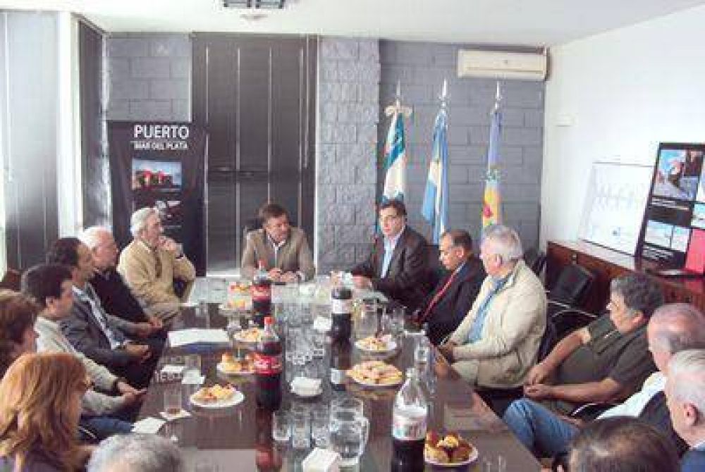 Reuni�n con industriales del puerto para potenciar negocios