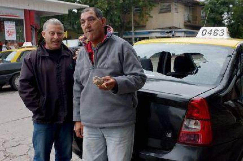 Taxistas fueron agredidos por trabajar durante la jornada de paro nacional