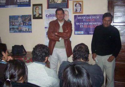 Llanos se reuni� con vecinos de Luj�n y con estudiantes universitarios 