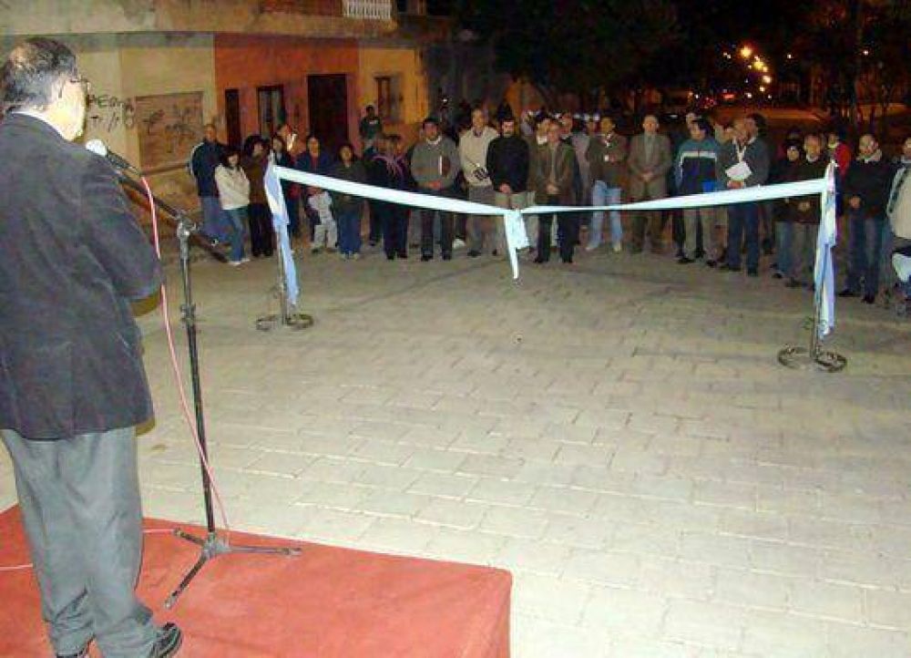 Cuyaya: El Intendente Jorge y vecinos inauguraron el pavimento de calles Baldi y La Rioja 