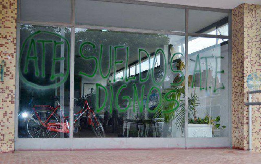 ATE:�Estamos ante un gobierno que es totalmente mentiroso, que se lleva todo por delante�