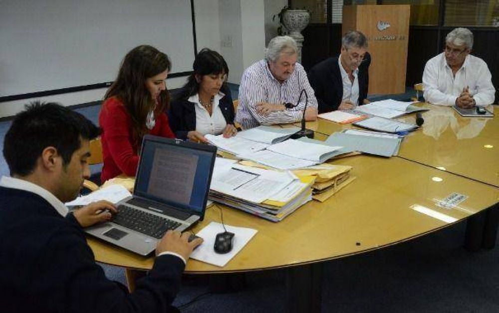 M�s de 13 empresas interesadas en la red de cloacas del Parque Industrial