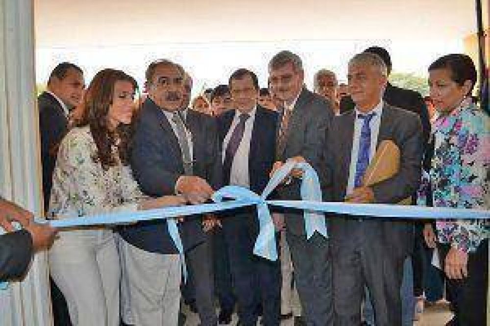 Claudia Zamora habilit� un moderno hospital para Nueva Esperanza