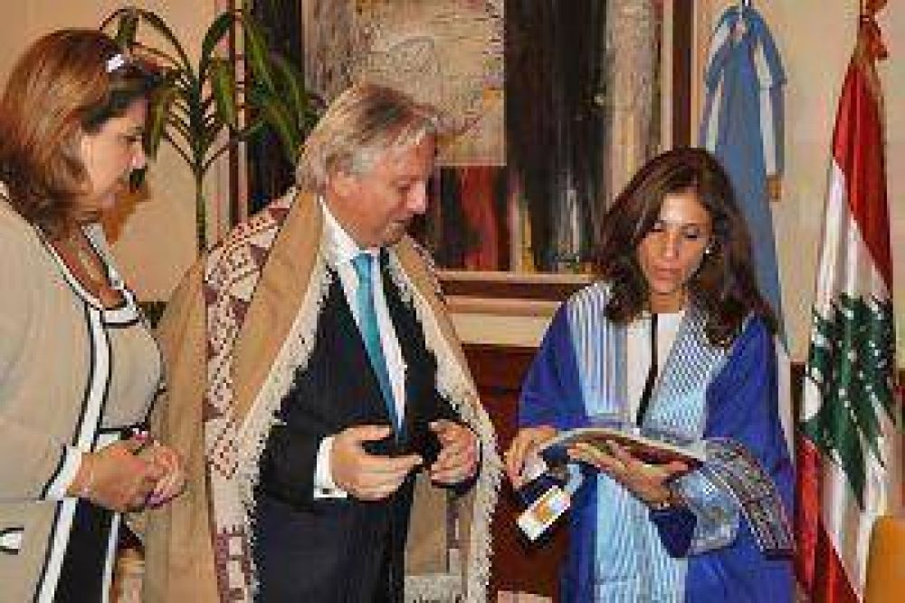 Destac� el recibimiento del gobierno santiague�o
