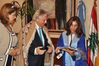 Destac� el recibimiento del gobierno santiague�o