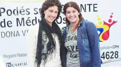 Emocionante: una tandilense que recibi� un transplante de m�dula conoci� a su donante