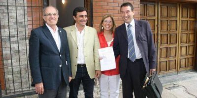 Bard�n ya se anot� en la carrera rectoral
