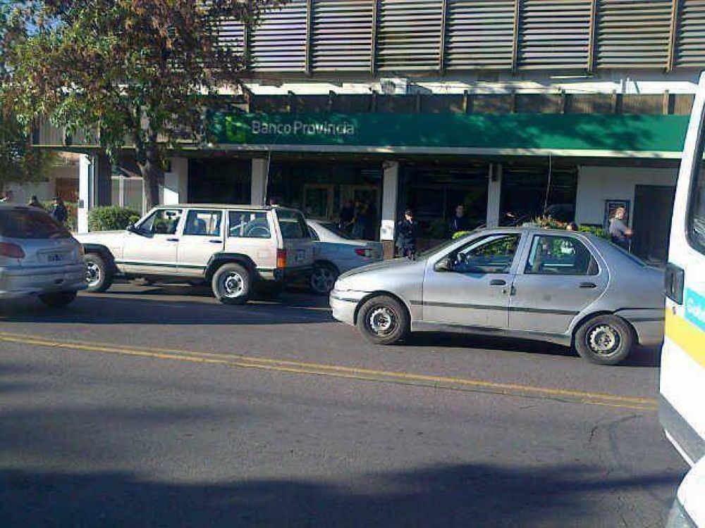 �Qu� buscaron los investigadores en la sucursal del Banco Provincia?