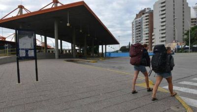 La falta de colectivos fren� actividades que no paraban