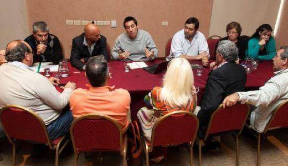 El Ministro de Turismo se reuni� con prestadores locales