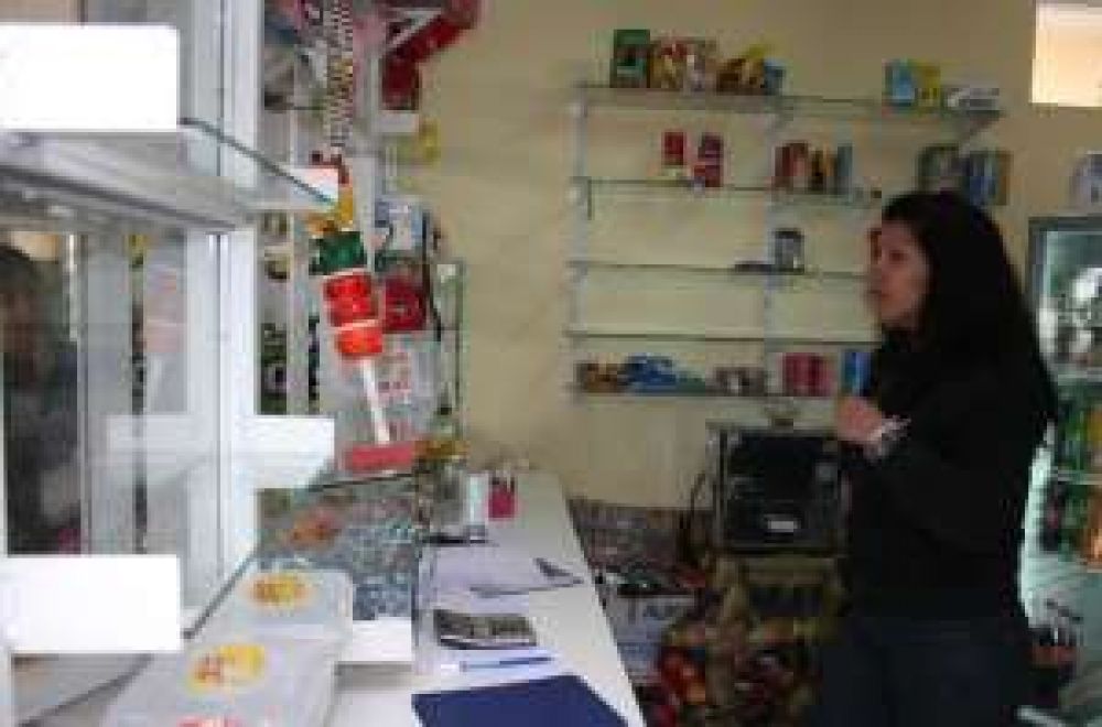 Entran a robar a una escuela casi frente a una comisar�a