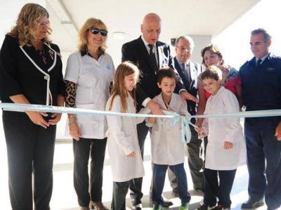 Anuncian la creaci�n de una nueva escuela primaria en Funes