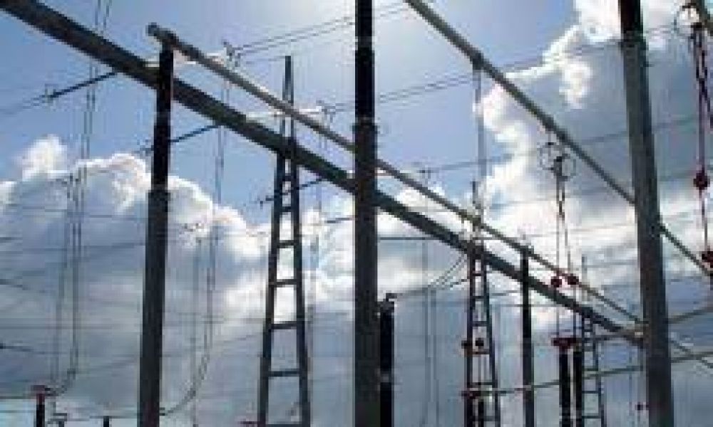 La Rioja firm� congelamiento de tarifas el�ctricas por un a�o