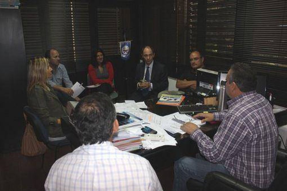Analizan acreditar aportes para la movilidad de estudiantes en la tarjeta Sube