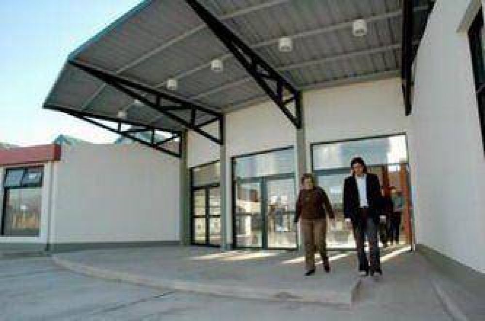 Ministro Parodi recorri� obras en Rosario de la Frontera 