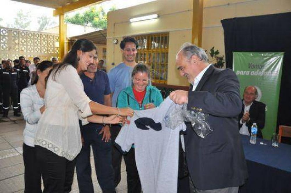 "La Dpec no va a ser privatizada", asegur el gobernador Colombi