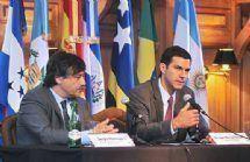 Juan Manuel Urtubey plante la necesidad de crear un Consejo Econmico y Social nacional